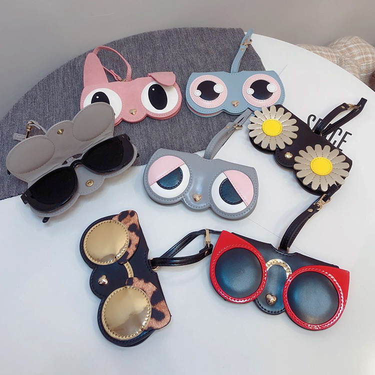 ins cartoon cute glasses case  - Jewelry Making Glasses recension och pris