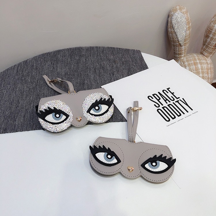 ins cartoon cute glasses case  - Jewelry Making Glasses recension och pris
