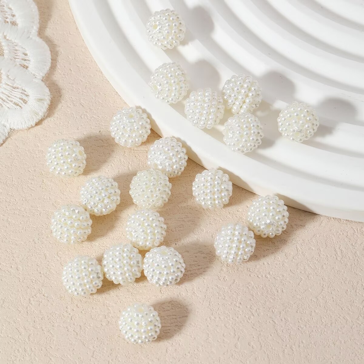 10/12/14/20mm White Acrylic AB - Jewelry Making Event recension och pris