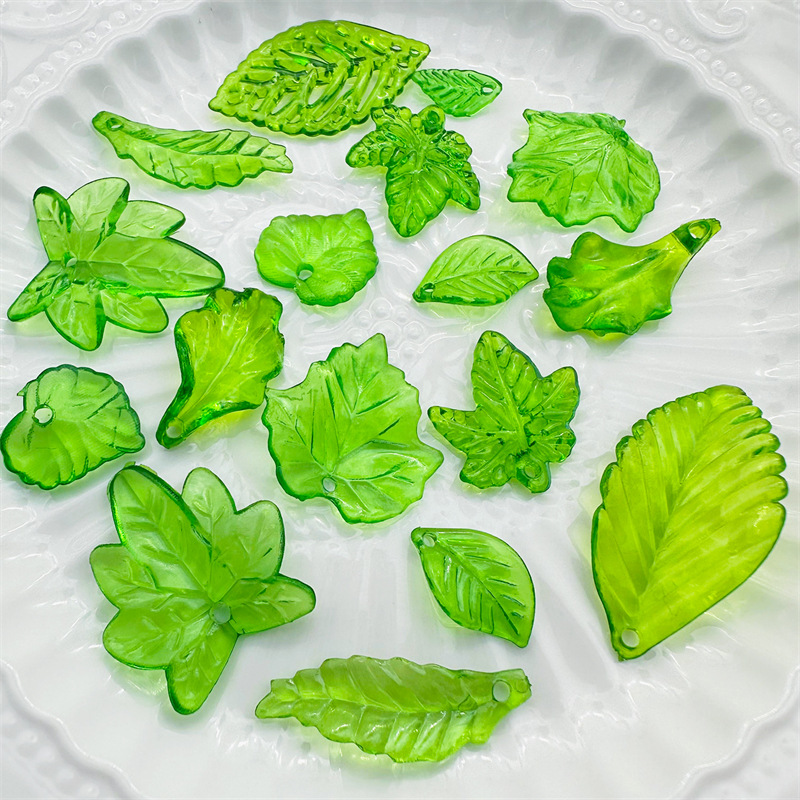 about 20pcs Green Acrylic Leaf - Jewelry Making Event recension och pris